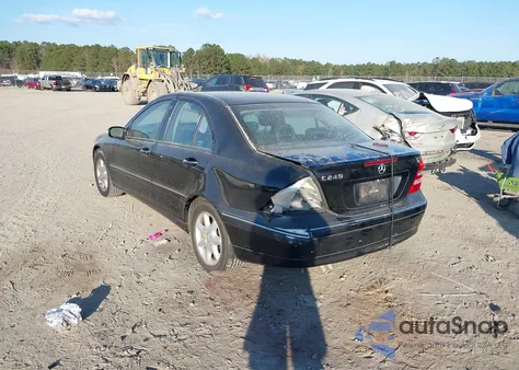 2004 Mercedes-Benz C 240 z USA, uszkodzony, nr VIN WDBRF61J14E018384